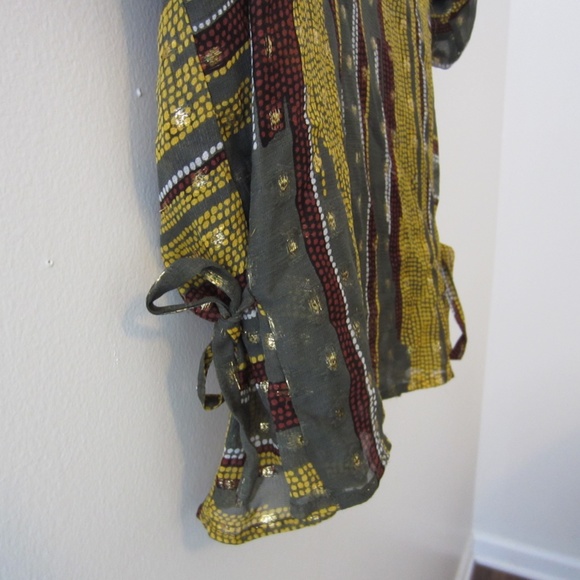 Common Thread Silk Textured Top/Size Small - Picture 5 of 11